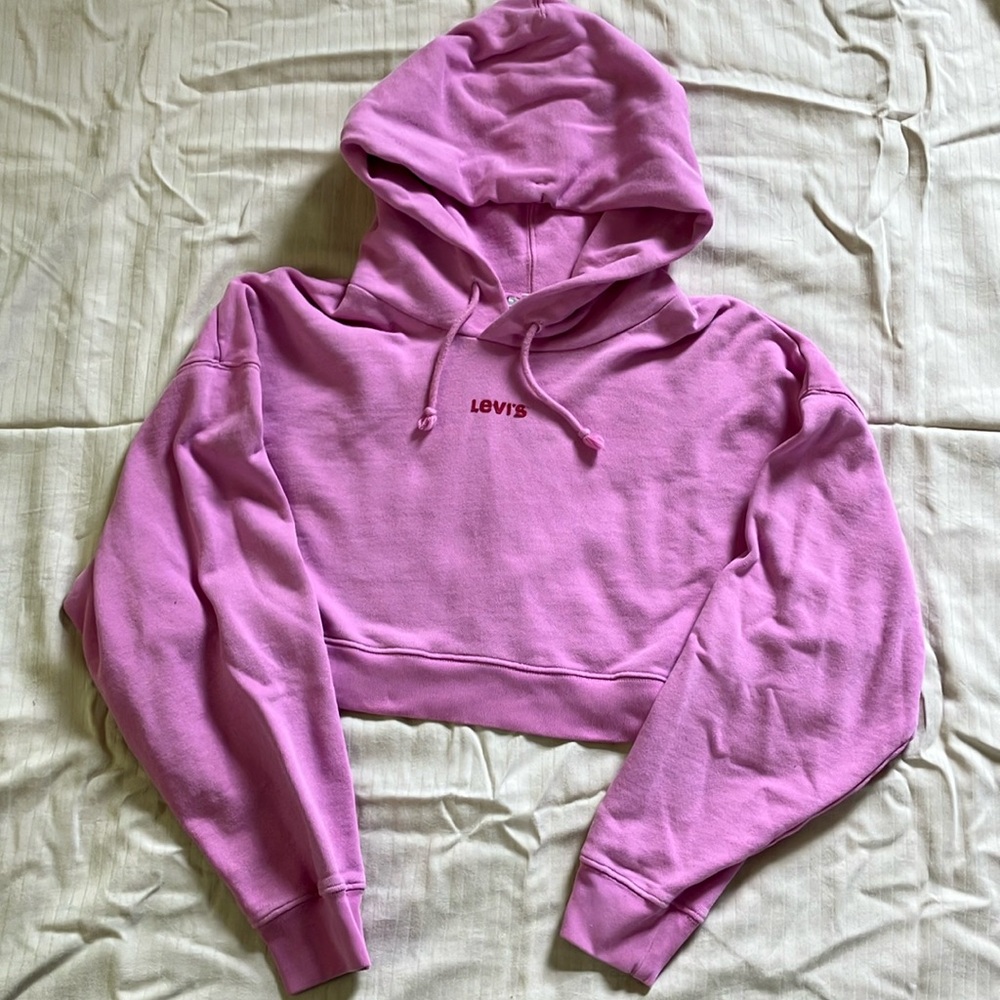 Pink Levi’s cropped hoodie